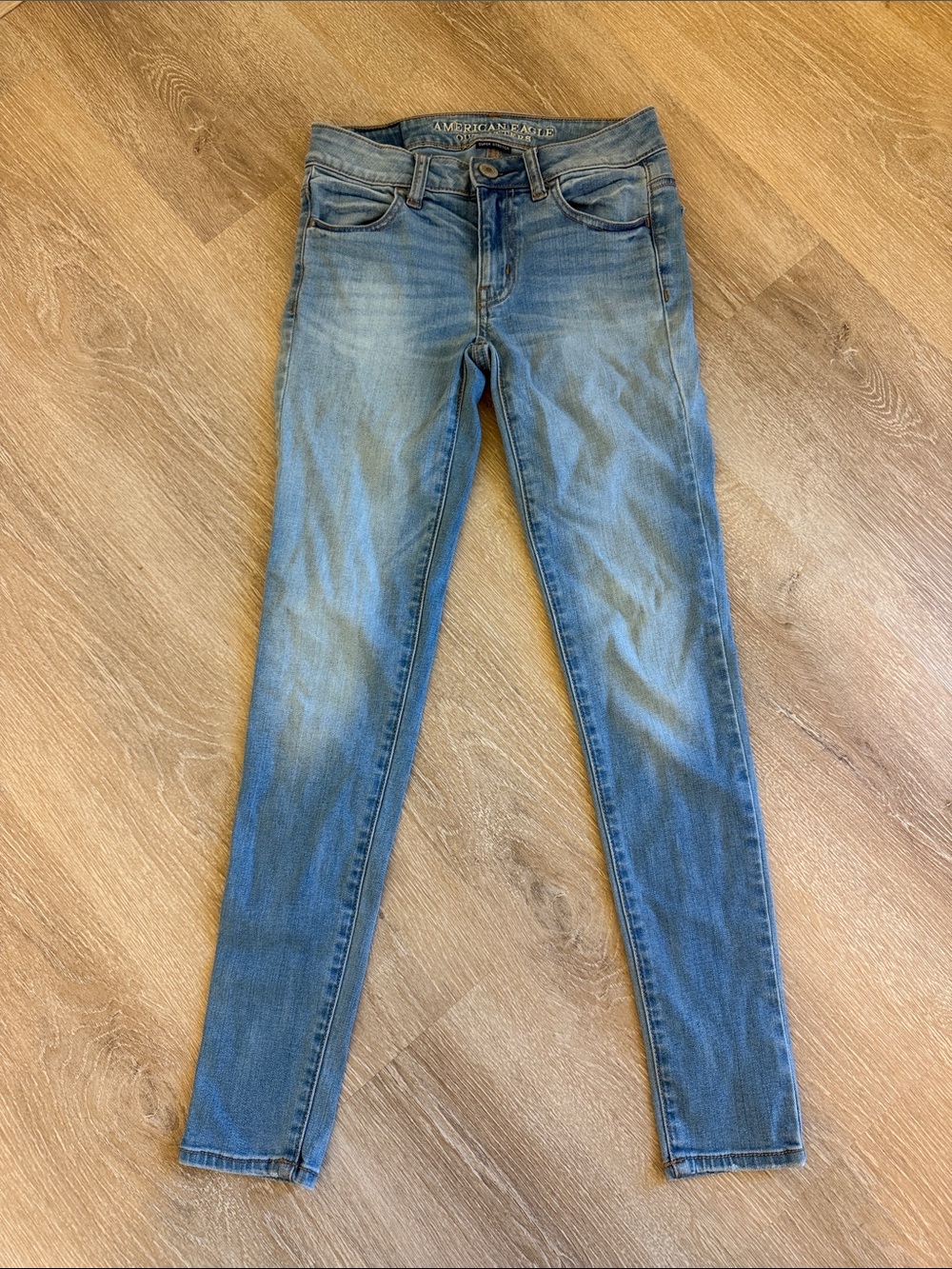 American Eagle Outfitters Women's Faded Light Blue Skinny Jeans
